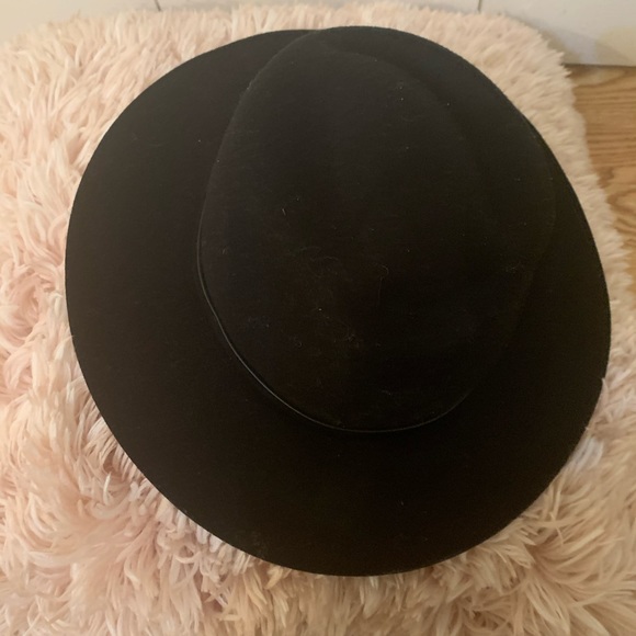 Black H&M hat - Picture 2 of 4
